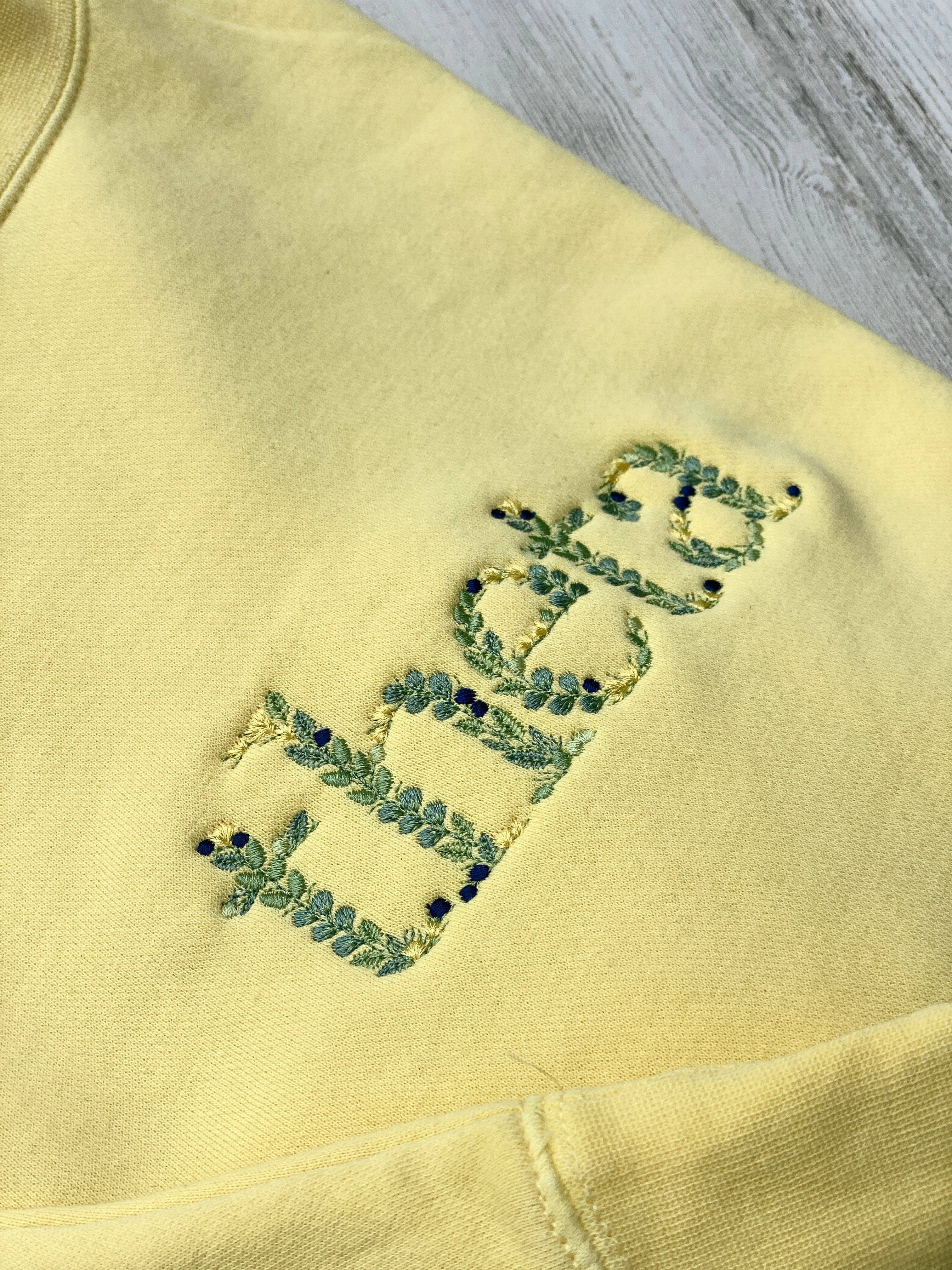 The Maggie Botanical Embroidered Flowers Sweatshirt